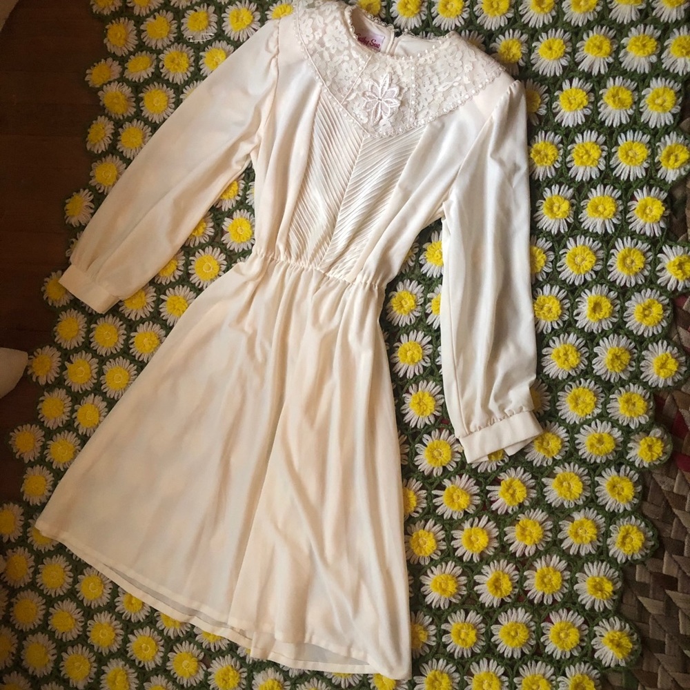 •SOLD• VINTAGE | Lace Dress - Picture 2 of 4